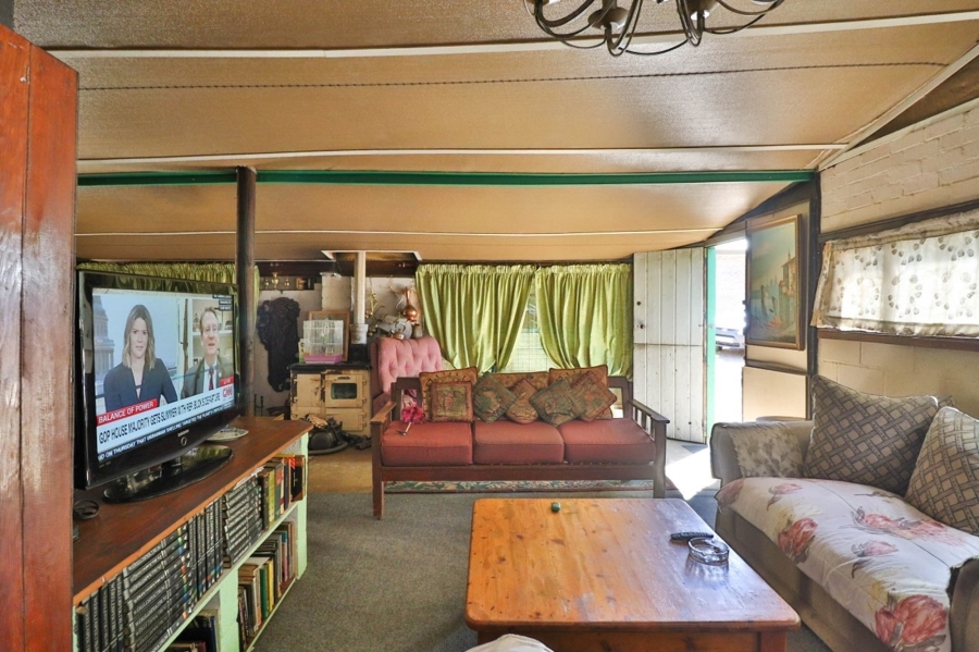 8 Bedroom Property for Sale in Moorreesburg Western Cape